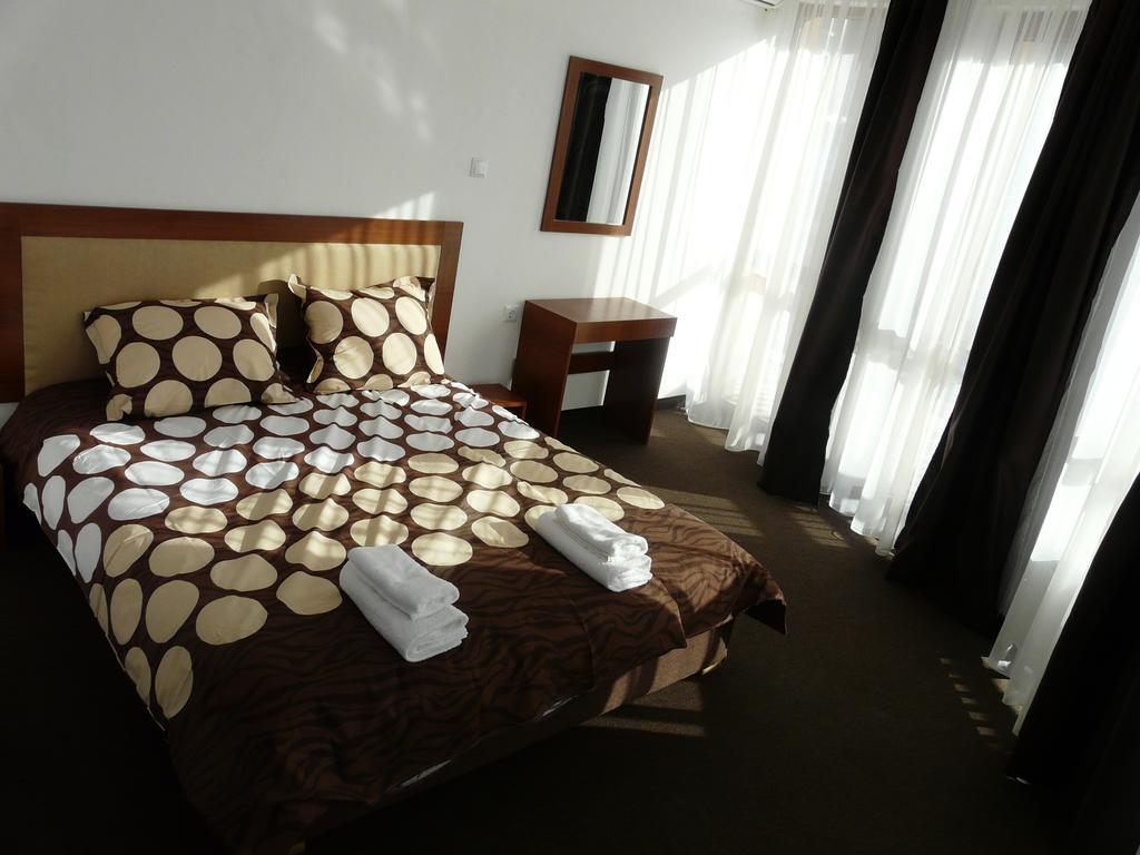 Yuliya Guest House サパレヴァ・バニャ エクステリア 写真
