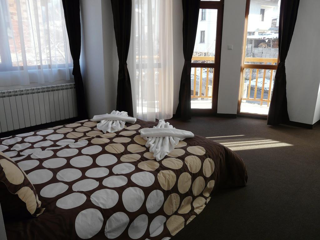 Yuliya Guest House サパレヴァ・バニャ エクステリア 写真