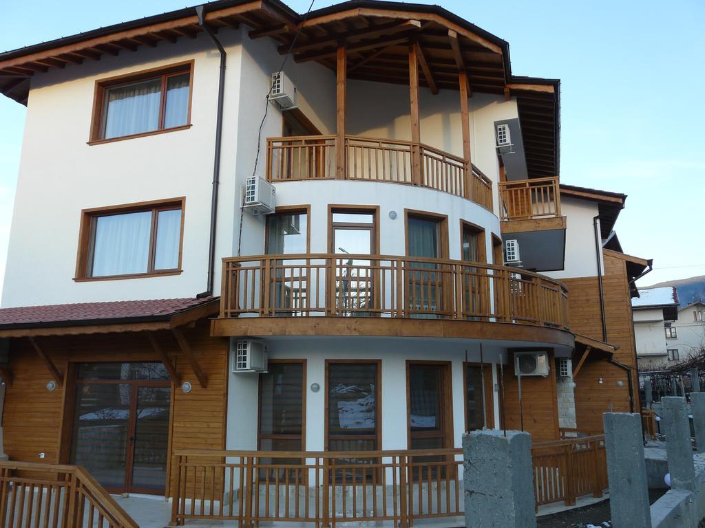 Yuliya Guest House サパレヴァ・バニャ エクステリア 写真