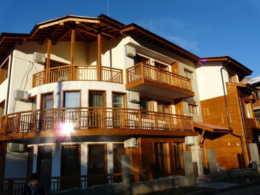Yuliya Guest House サパレヴァ・バニャ エクステリア 写真