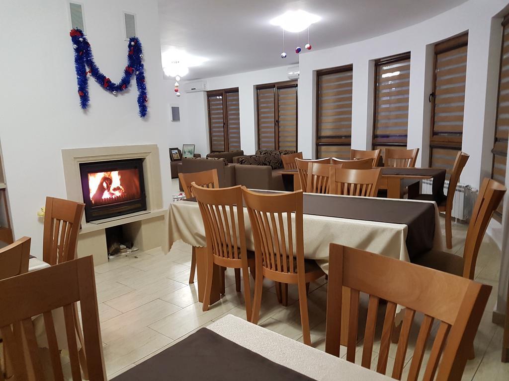 Yuliya Guest House サパレヴァ・バニャ エクステリア 写真
